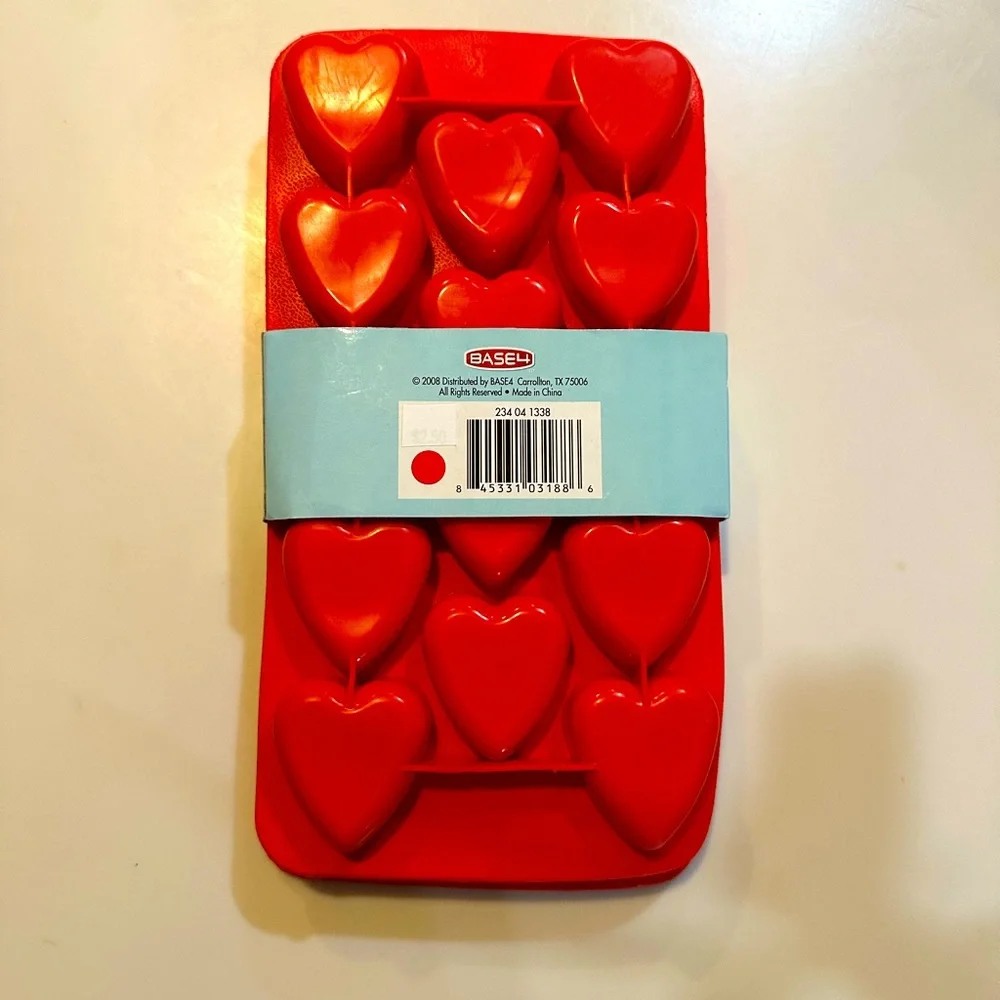BASE4 2008 HEART FLEXIBLE ICE TRAY, CHOCOLATE, JELLO, SHOTS, set of 2 PARTY LOVE